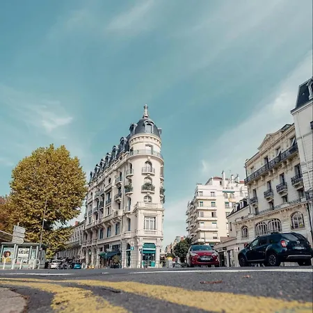 Centre De Vichy, Entree Autonome